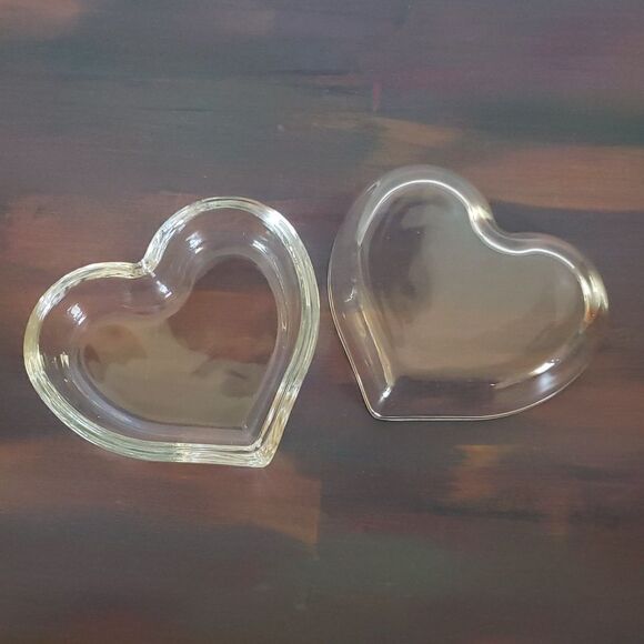 Vintage Heavy Glass Heart Trinket Dish - Picture 3 of 6